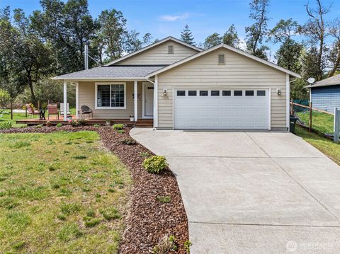 Photo of 1704 197th Avenue SW, Lakebay, WA 98349 (MLS # 2515256)