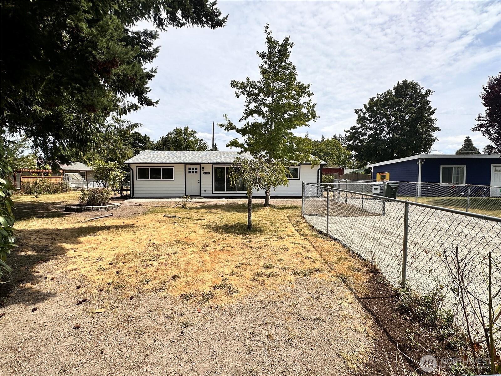 4816 Diamond Boulevard SW