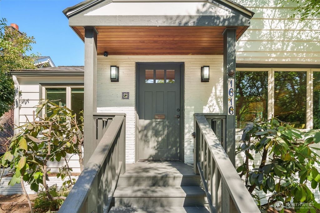 Photo of 1616 6th Avenue W, Seattle, WA 98119 (MLS # 2409254)