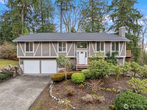 Photo of 10317 NE 123rd Place, Kirkland, WA 98034 (MLS # 2488613)