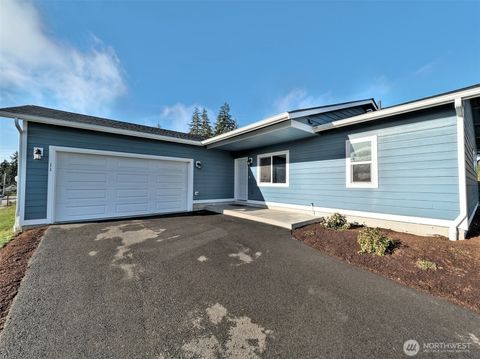11 E Eberhart Lane Allyn WA 98524