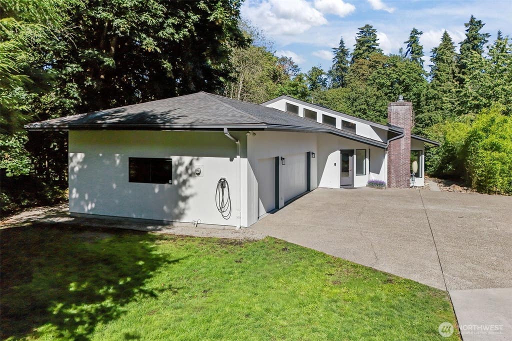 Photo of 26530 Lake Fenwick Road S, Kent, WA 98032 (MLS # 2568719)