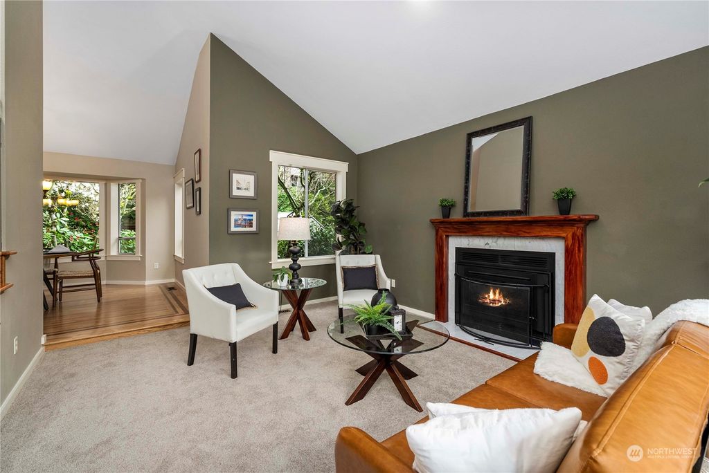 Photo of 32720 13th Avenue SW, Federal Way, WA 98023 (MLS # 2219783)