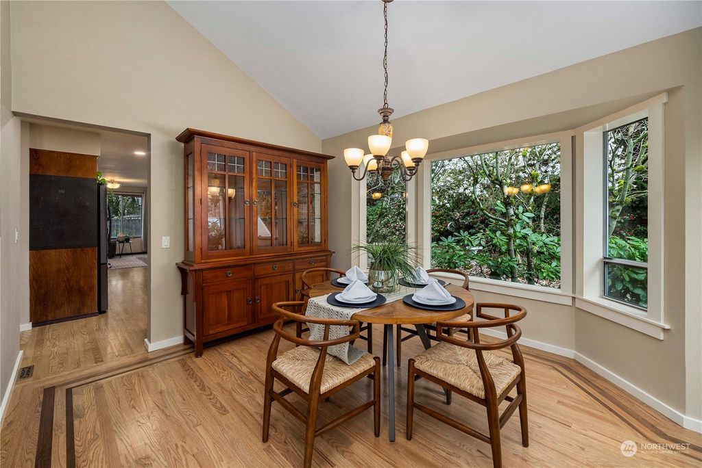 Photo of 32720 13th Avenue SW, Federal Way, WA 98023 (MLS # 2219783)