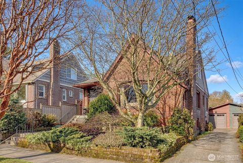 Photo of 6752 9th Avenue NW, Seattle, WA 98117 (MLS # 2487079)