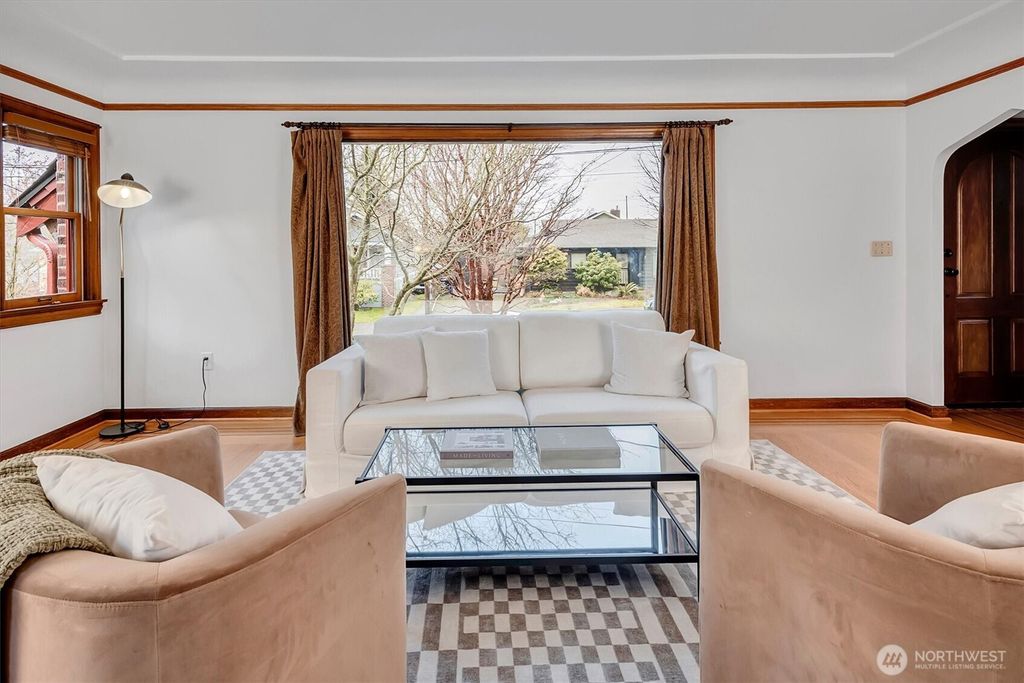 Photo of 6752 9th Avenue NW, Seattle, WA 98117 (MLS # 2487079)