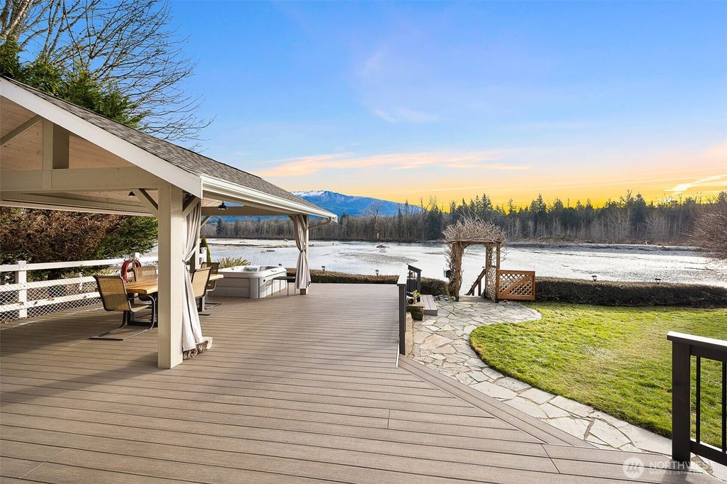 Photo of 1122 Dyer Road, Sultan, WA 98294 (MLS # 2473009)