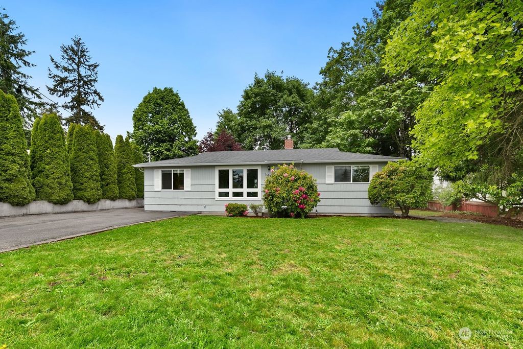 Photo of 11632 SE 164th Street, Renton, WA 98058 (MLS # 2241116)