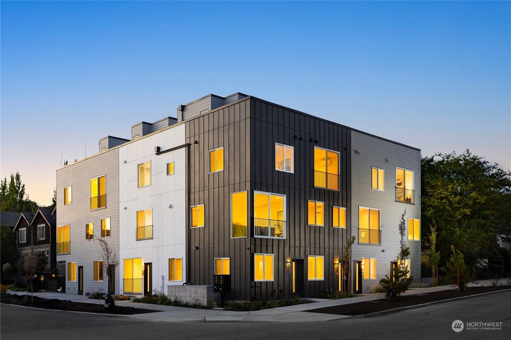 Photo of 3336 Wetmore Avenue S, Seattle, WA 98144 (MLS # 2317231)