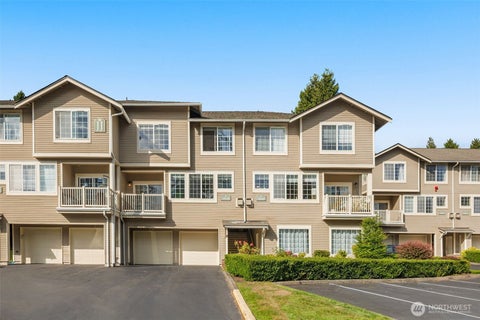 Photo of 18628 NE 55th Way, Redmond, WA 98052 (MLS # 2556463)