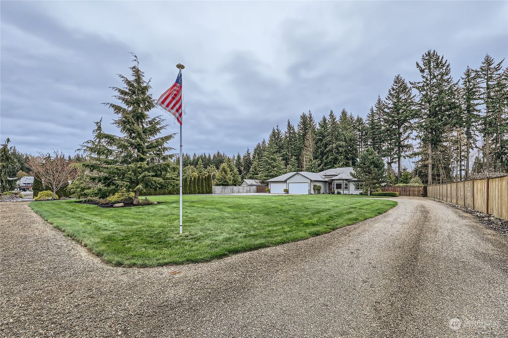 Photo of 6927 111th Drive NE, Lake Stevens, WA 98258 (MLS # 2218220)
