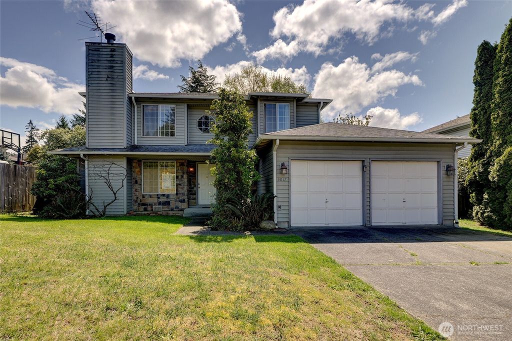Photo of 3017 SW 346 Place Pl, Federal Way, WA 98023 (MLS # 2366202)