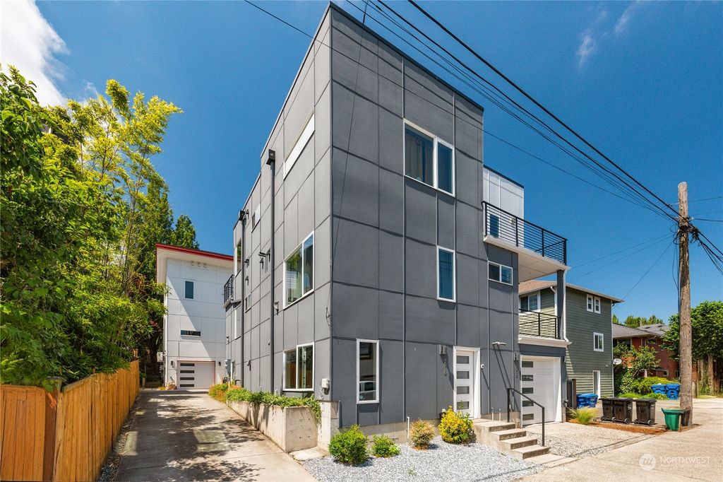 Photo of 2016 15th Avenue S, Seattle, WA 98144 (MLS # 2261612)