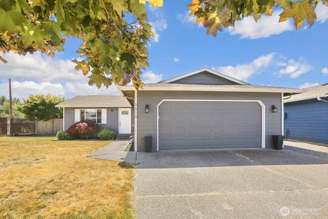 Photo of 6618 98th Place NE, Marysville, WA 98270 (MLS # 2568491)