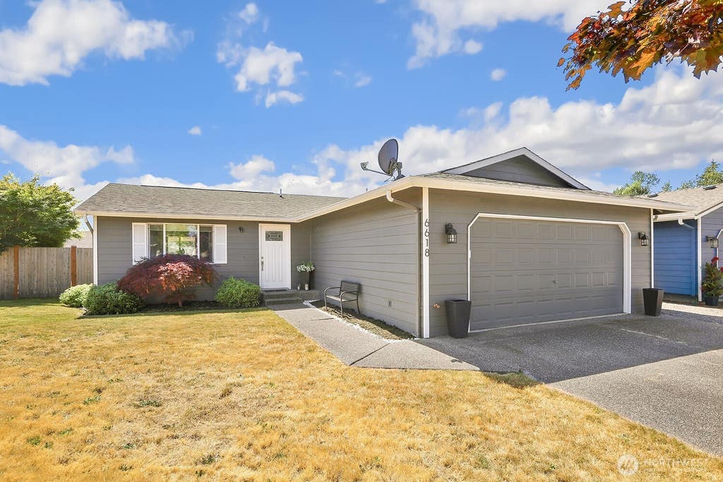 Photo of 6618 98th Place NE, Marysville, WA 98270 (MLS # 2568491)