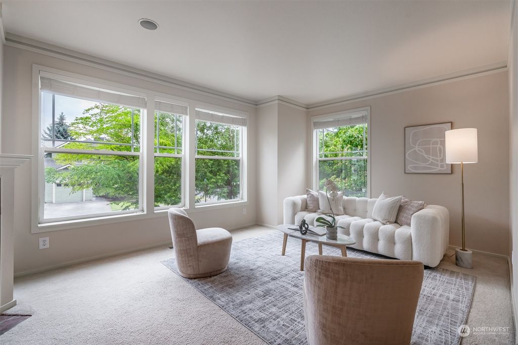 Photo of 16028 NE 94th Way, Redmond, WA 98052 (MLS # 2257306)