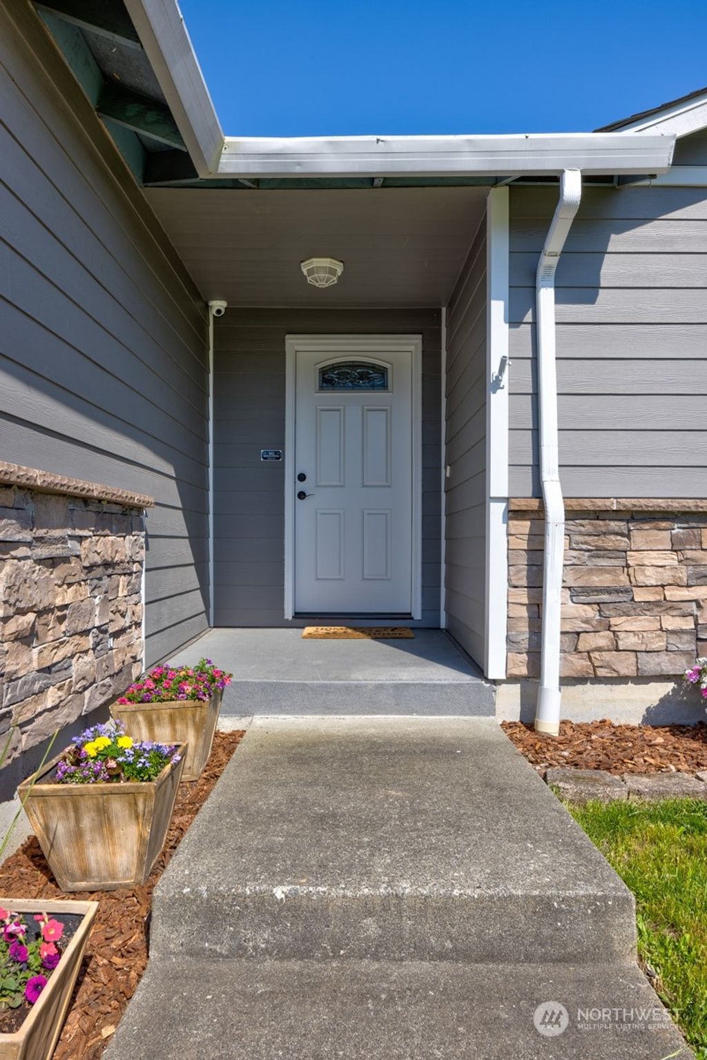 Photo of 11830 SE 261st Place, Kent, WA 98030 (MLS # 2237851)