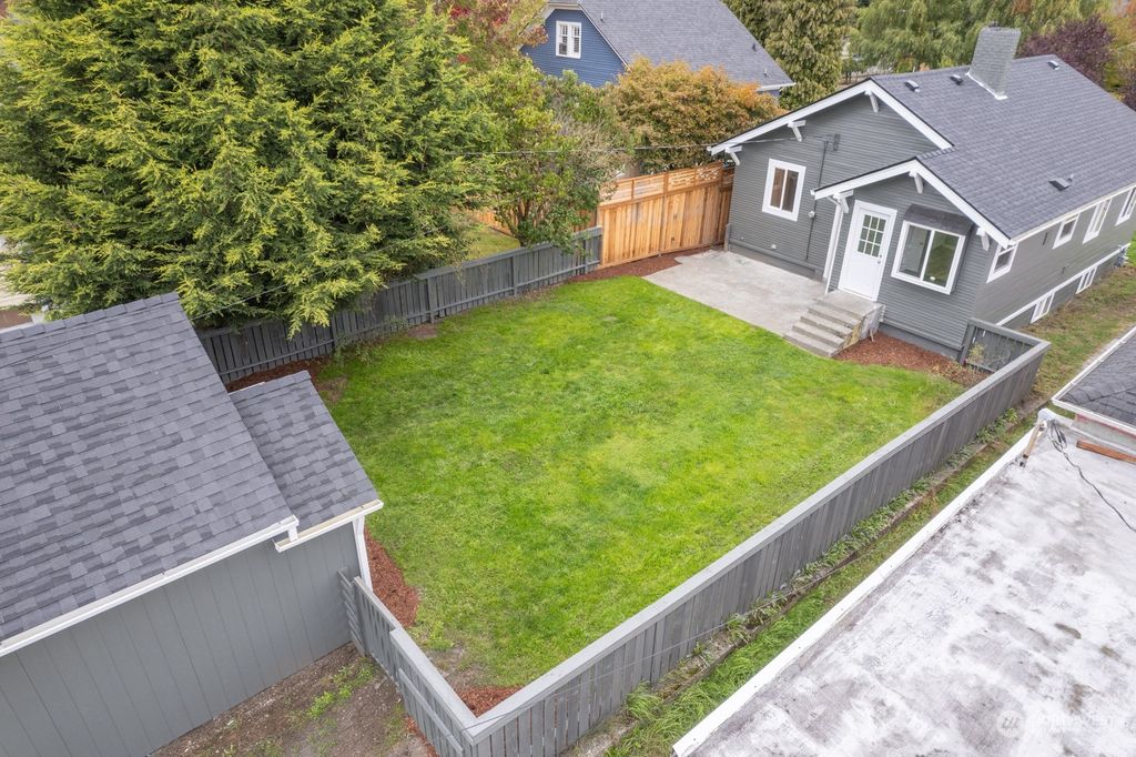 Photo of 1606 Lombard Avenue, Everett, WA 98201 (MLS # 2164405)
