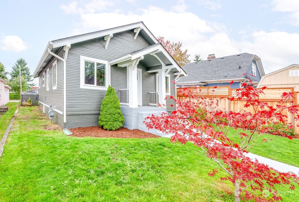 Photo of 1606 Lombard Avenue, Everett, WA 98201 (MLS # 2164405)