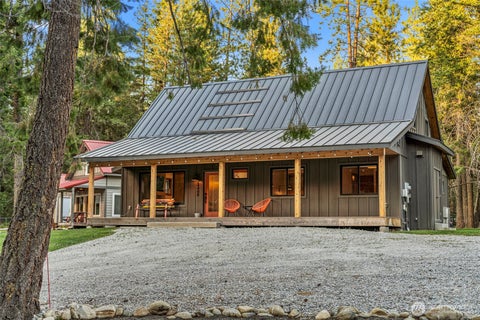 Photo of 24408 Saddle Street, Leavenworth, WA 98826 (MLS # 2553083)