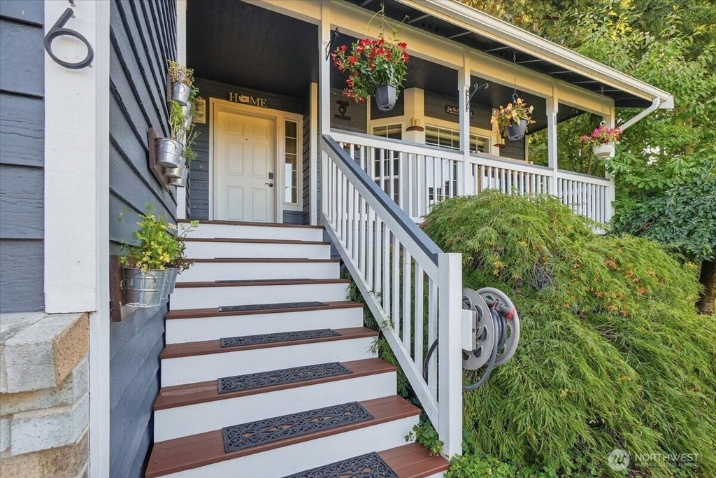 Photo of 21816 117th Street Ct E, Bonney Lake, WA 98391 (MLS # 2584023)