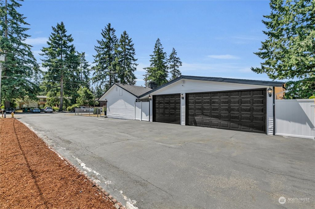 Photo of 1826 S 310th Street, Federal Way, WA 98003 (MLS # 2140369)