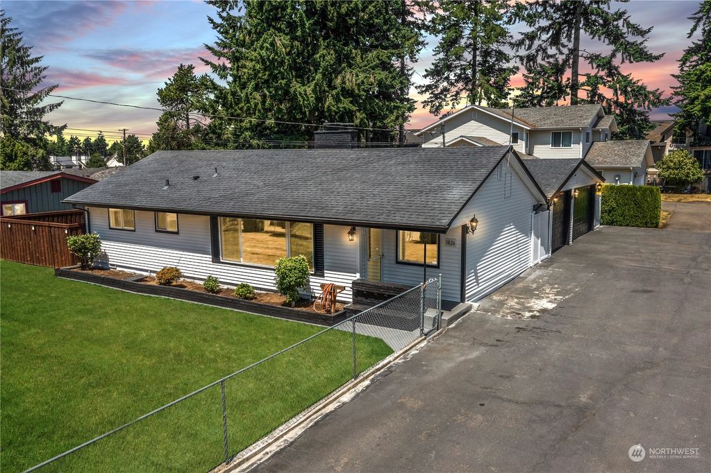 Photo of 1826 S 310th Street, Federal Way, WA 98003 (MLS # 2140369)