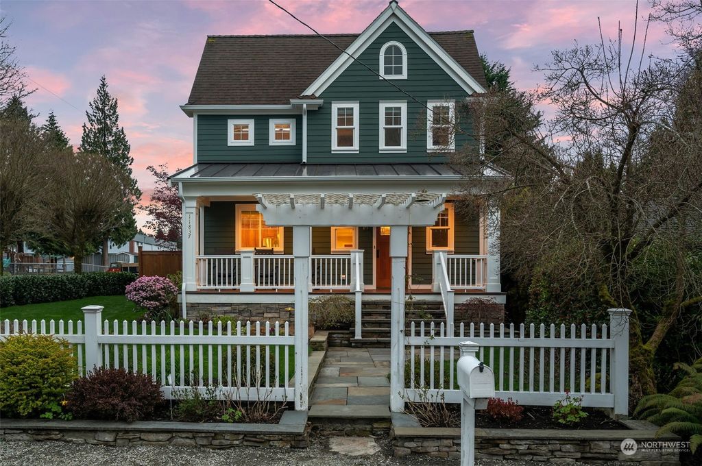 Photo of 11837 NE 75th Street, Kirkland, WA 98033 (MLS # 2055814)