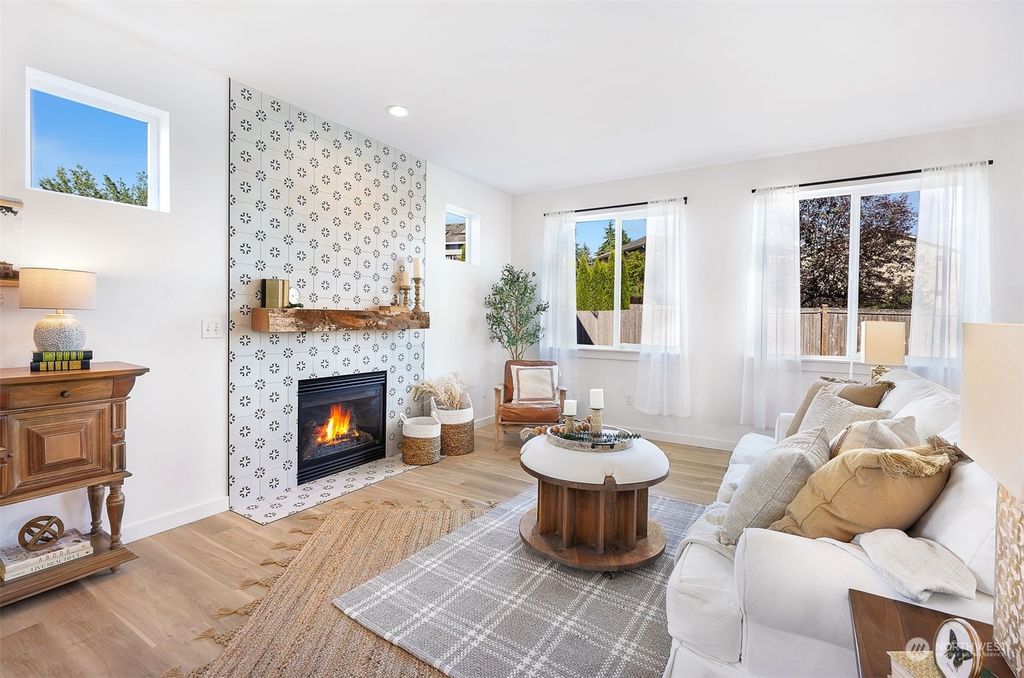 Photo of 1017 Alger Place, Snohomish, WA 98290 (MLS # 2253711)