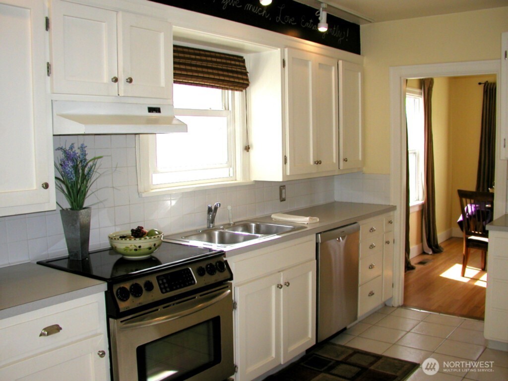 1523 Virginia Avenue