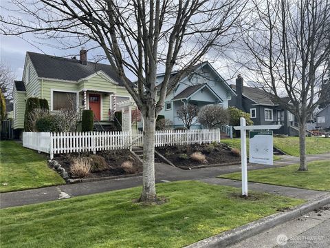 Photo of 1523 Virginia Avenue, Everett, WA 98201 (MLS # 2477904)