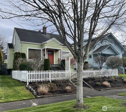 Photo of 1523 Virginia Avenue, Everett, WA 98201 (MLS # 2477904)
