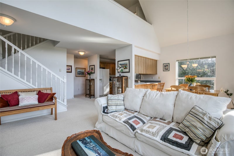169 Octopus Avenue NE