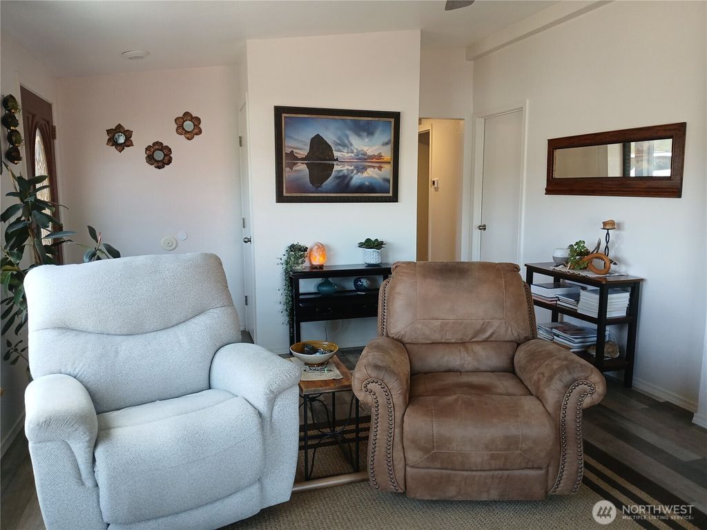 Photo of 3201 N Levy Lane, Medical Lake, WA 99022 (MLS # 2522821)