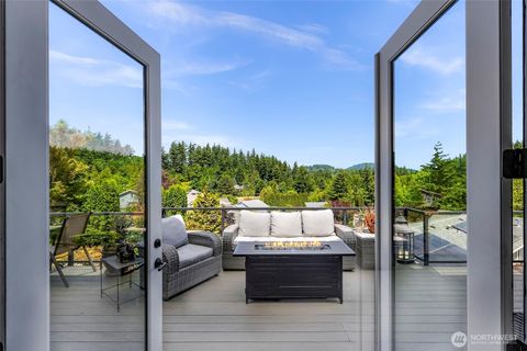 Photo of 1301 Broad Street, Bellingham, WA 98229 (MLS # 2445061)