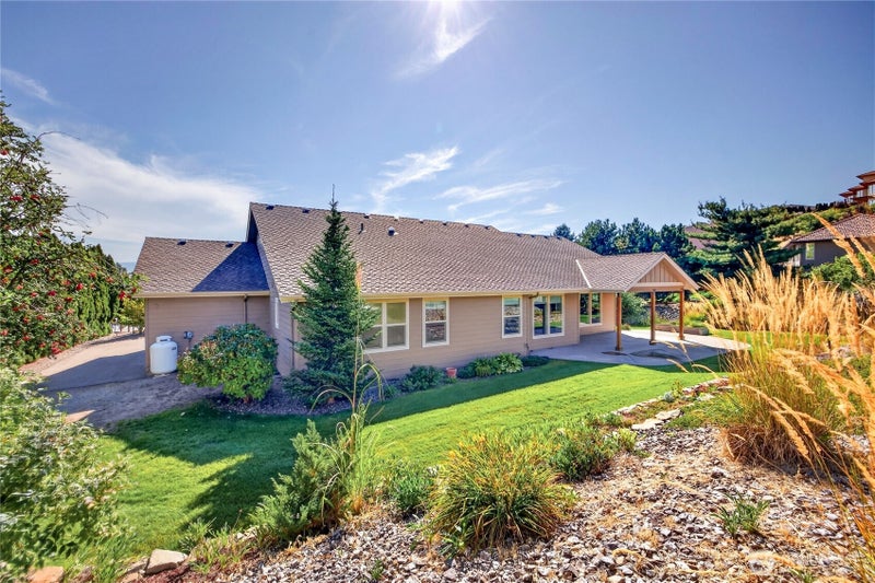 224 Rolling Hills Lane