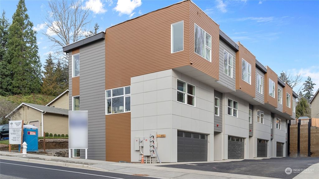 Photo of 6712 NE 185th Street #3, Kenmore, WA 98028 (MLS # 2028249)