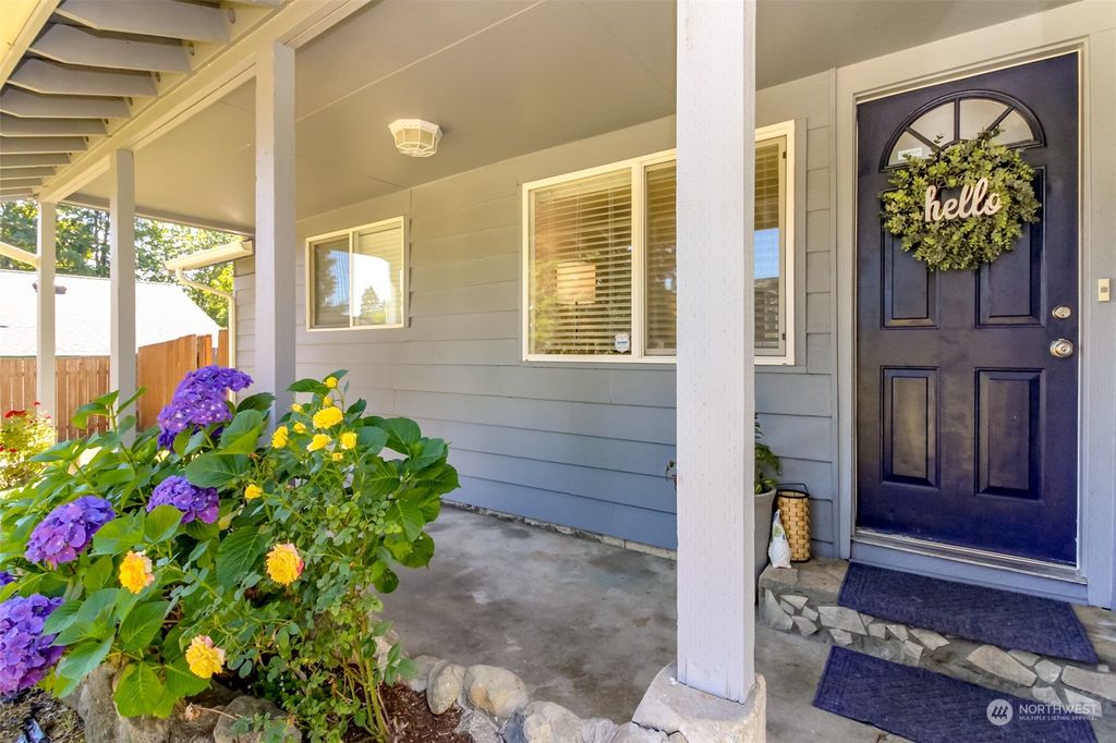 Photo of 21631 SE 271st Place, Maple Valley, WA 98038 (MLS # 2262654)