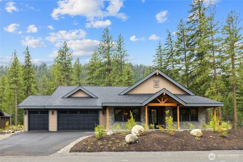 Photo of 971 Domerie Park Loop, Cle Elum, WA 98922 (MLS # 2427193)