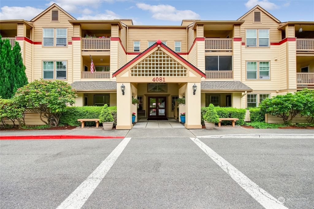 Photo of 4081 224th Lane SE #207, Issaquah, WA 98029 (MLS # 2137871)