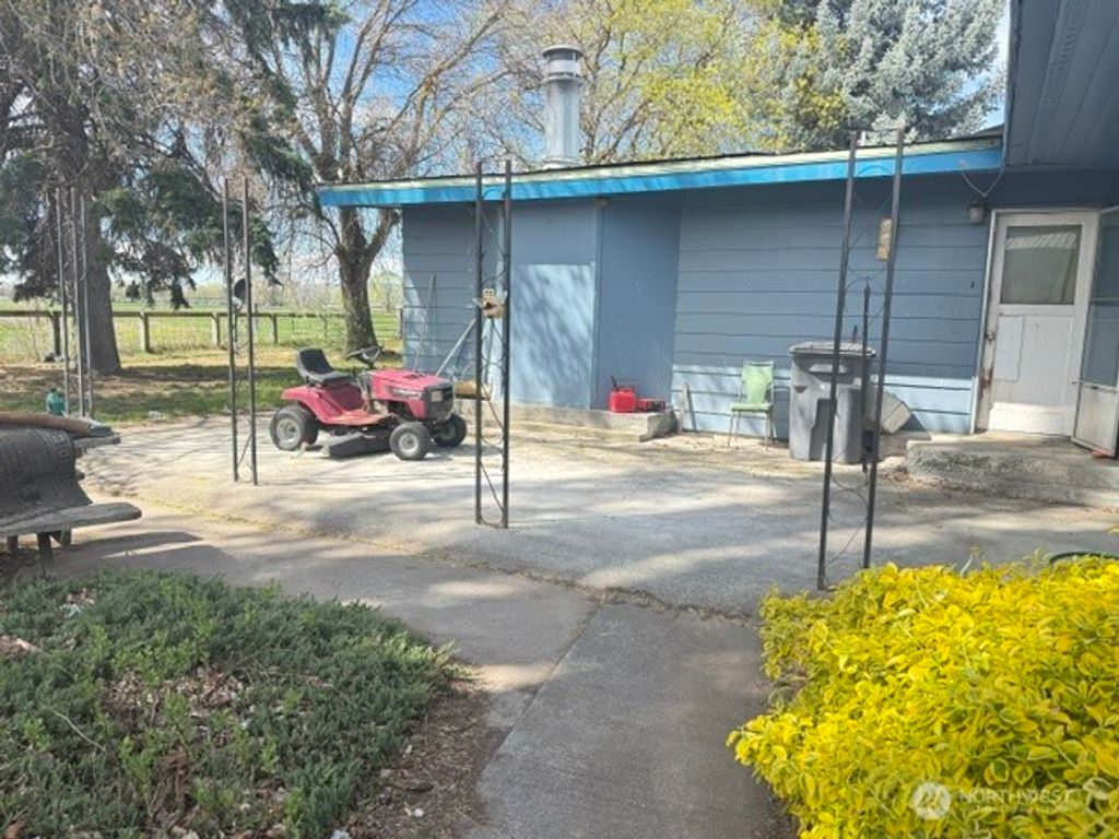 Photo of 2493 Rd 19 NE, Soap Lake, WA 98851 (MLS # 2509647)