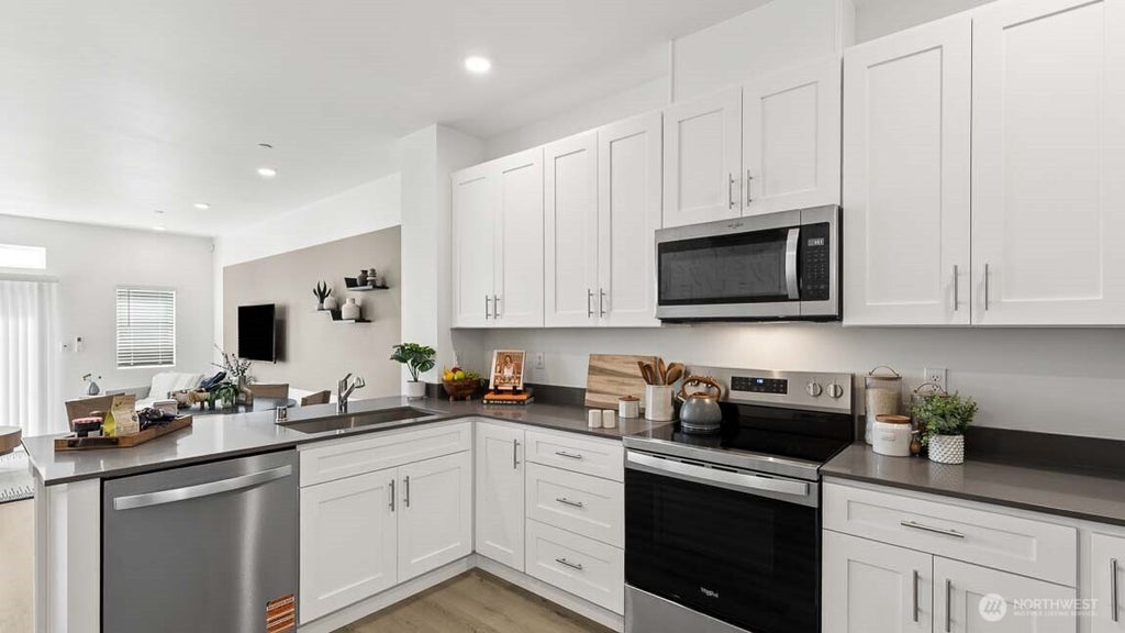 Photo of 16830 20th Avenue W #E10, Lynnwood, WA 98037 (MLS # 2578853)