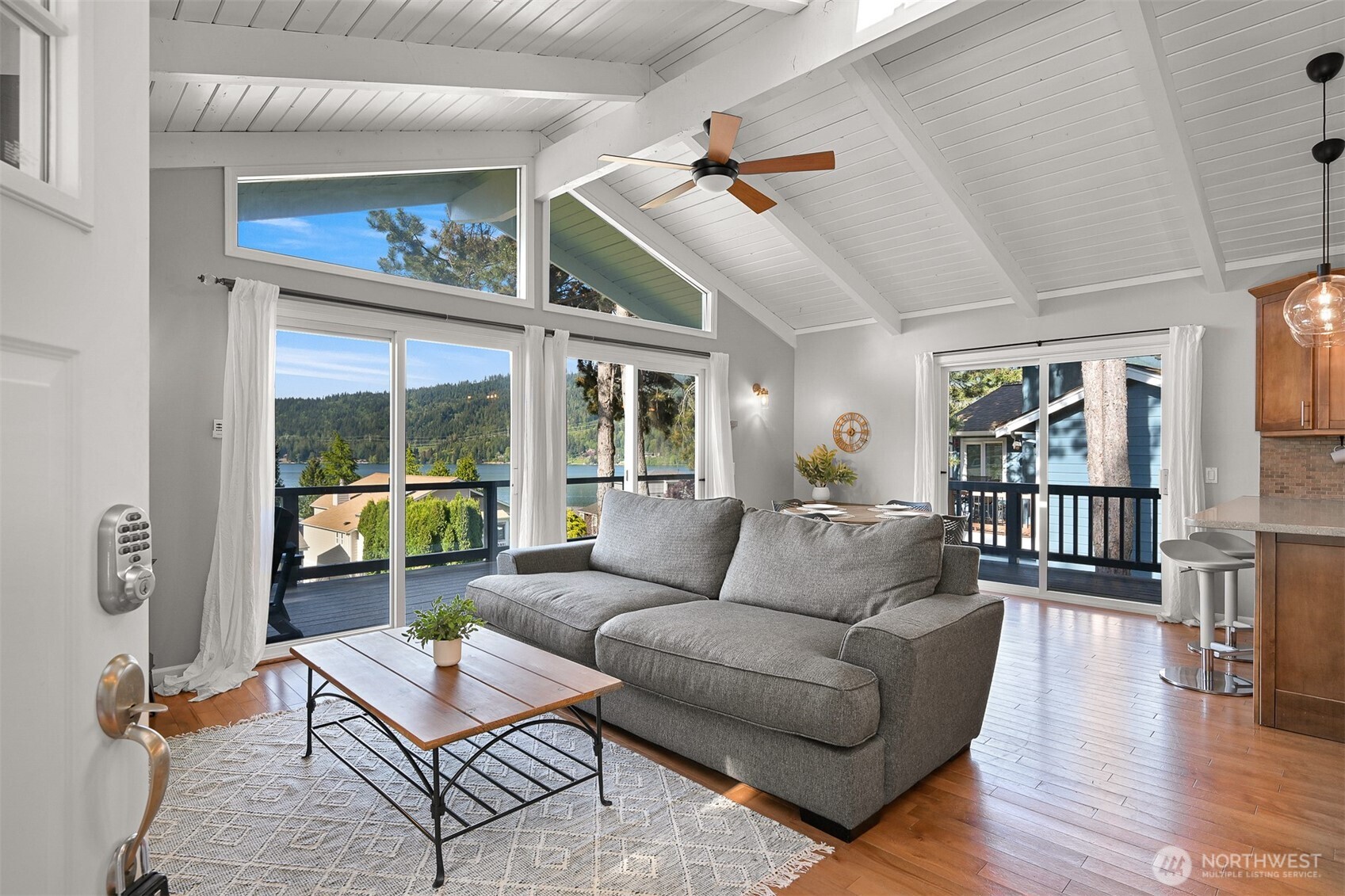 49 N Point Drive