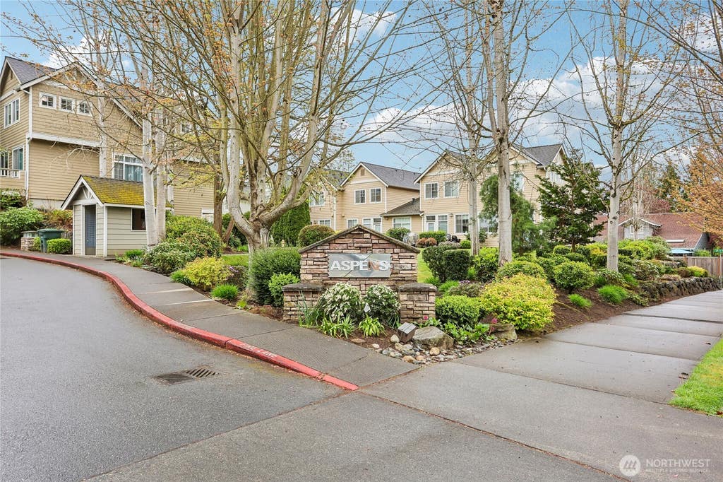 Photo of 11875 SE 4th Place #701, Bellevue, WA 98005 (MLS # 2565263)