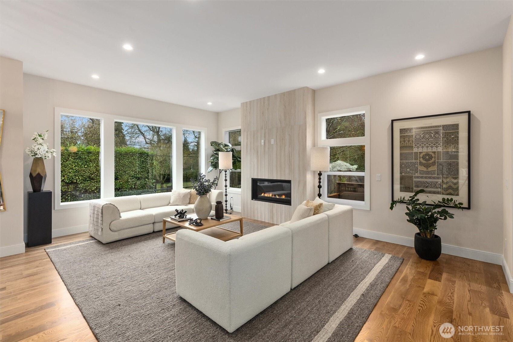 1427 Woodrow Place E