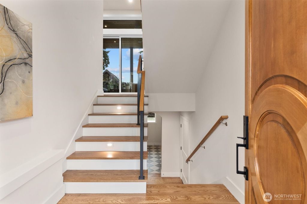 Photo of 1427 Woodrow Place E, Seattle, WA 98112 (MLS # 2490671)