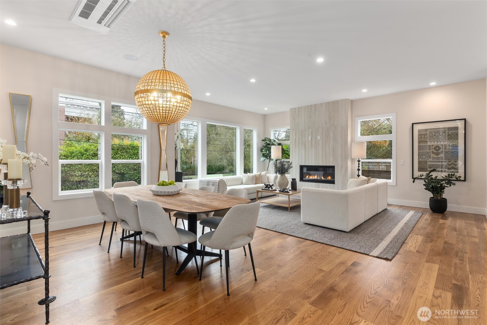 1427 Woodrow Place E