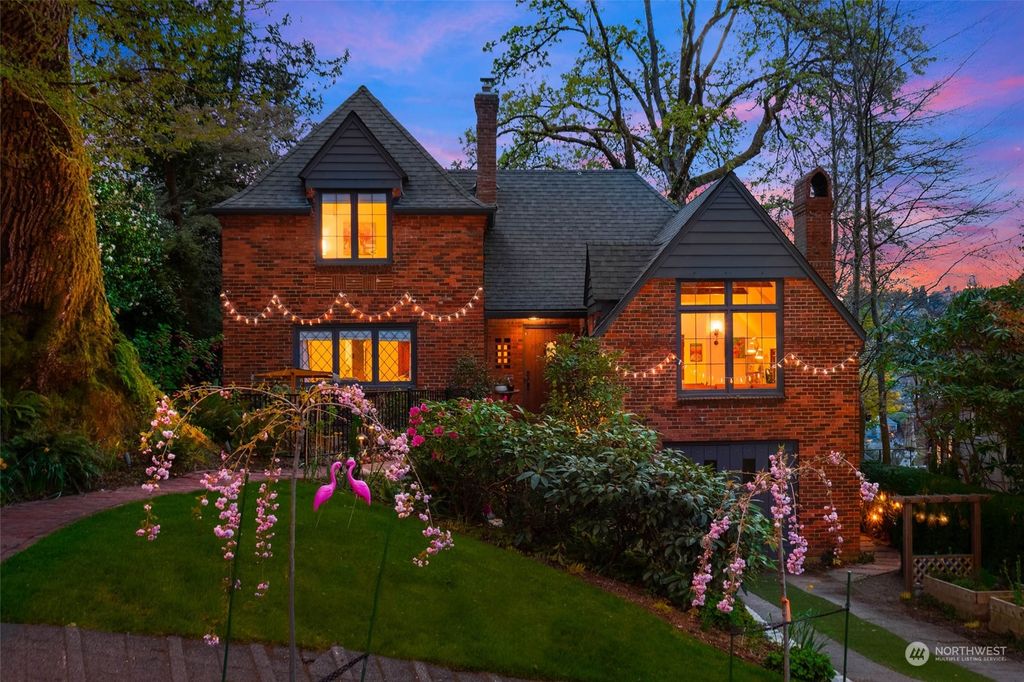 Photo of 307 36th Avenue E, Seattle, WA 98112 (MLS # 2326979)