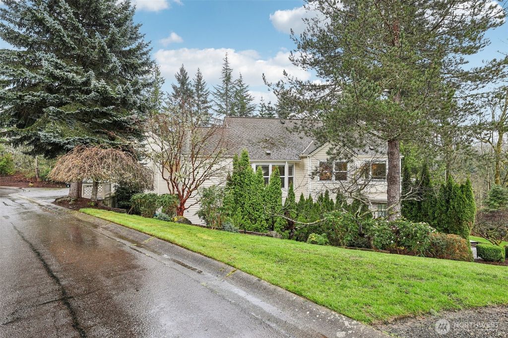 Photo of 22563 SE 42nd Terrace #2212, Issaquah, WA 98029 (MLS # 2487263)