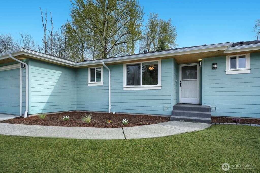 Photo of 12045 SE 210th Street, Kent, WA 98031 (MLS # 2509031)